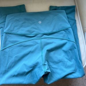 Lululemon Aqua /Teal Cropped ALIGN Leggings Sz 6